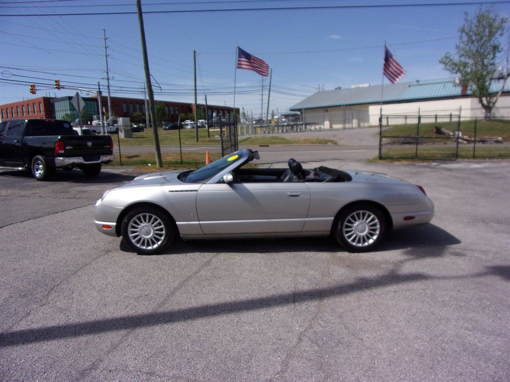 2004 Ford Thunderbird Base - Image 4